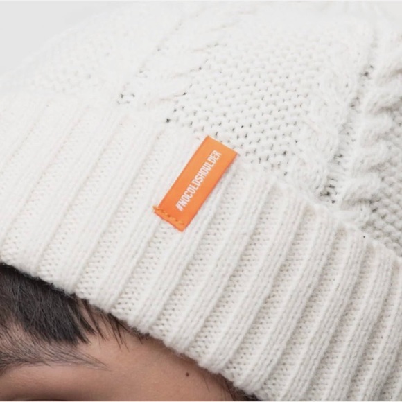 Nobis - No Cold Shoulder Beanie - Picture 5 of 14
